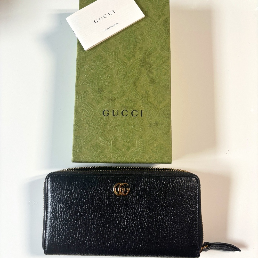 GUCCI LEATHER ZIP AROUND WALLET LIKE BRAND NEW IN BOX | BLACK | GOLD DOUBLE G'S